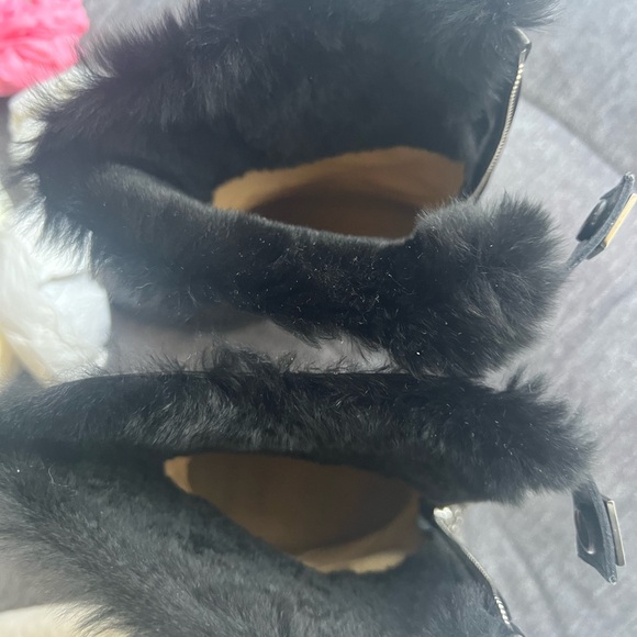 Authentic CHANEL black leather/suede boots, size 39, in excellent condition - Picture 8 of 16